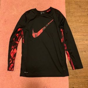 NWT Nike Dri-Fit long sleeve lightweight top​